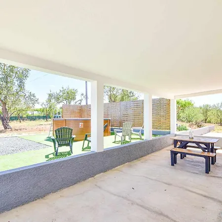 Ferienhaus Titeresa By Mtphomes *